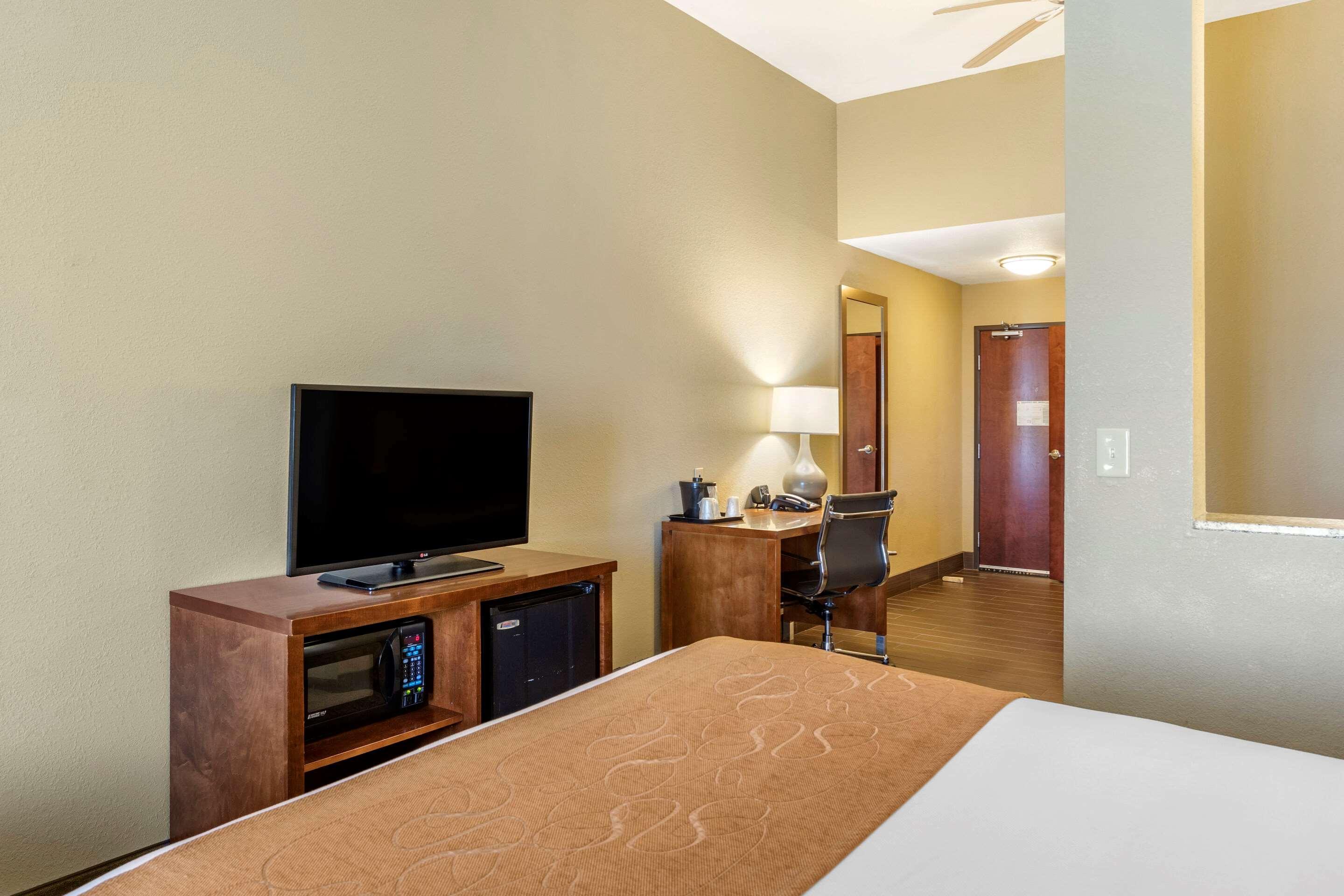 Comfort Suites Batesville Extérieur photo