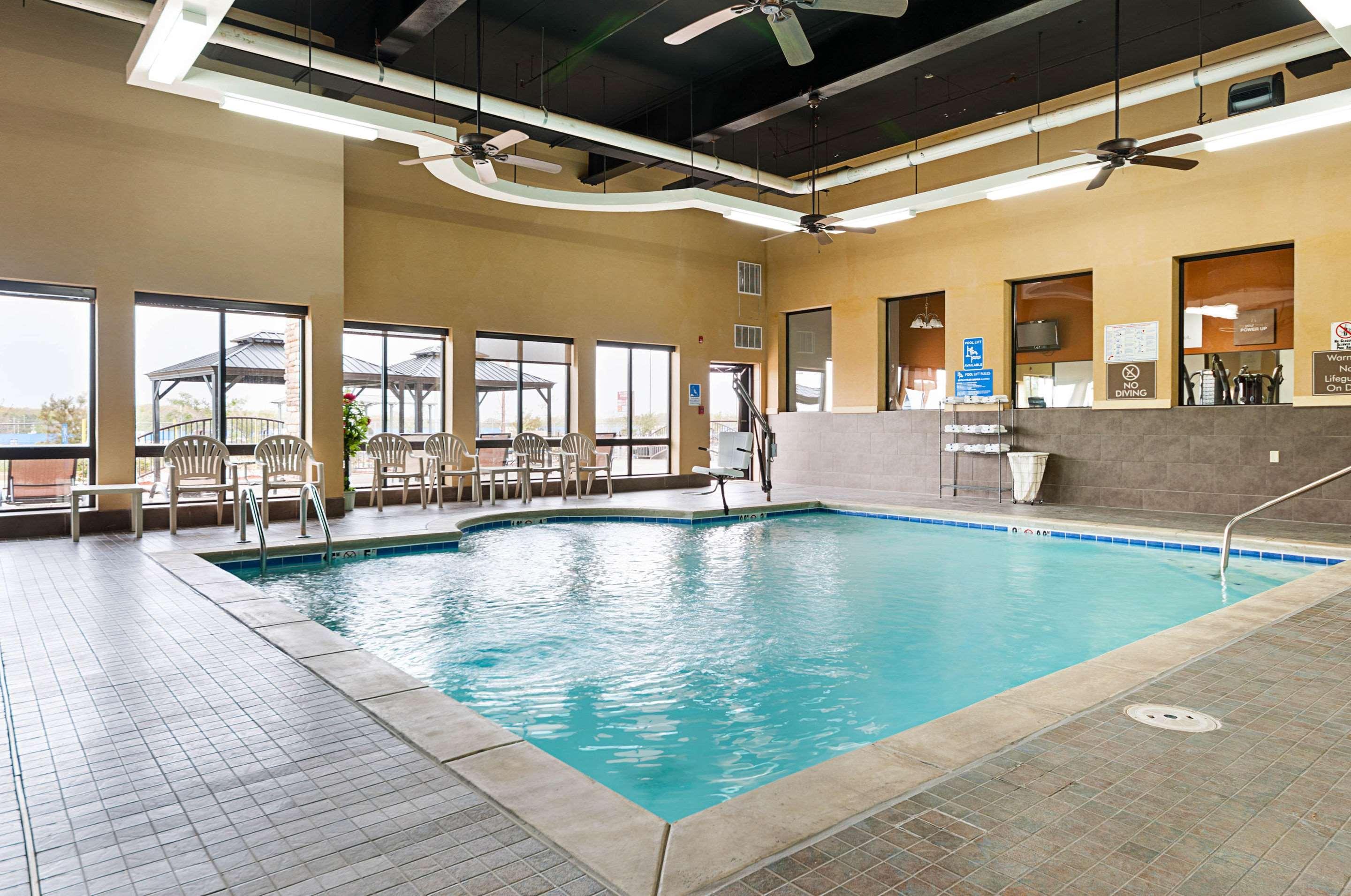 Comfort Suites Batesville Extérieur photo