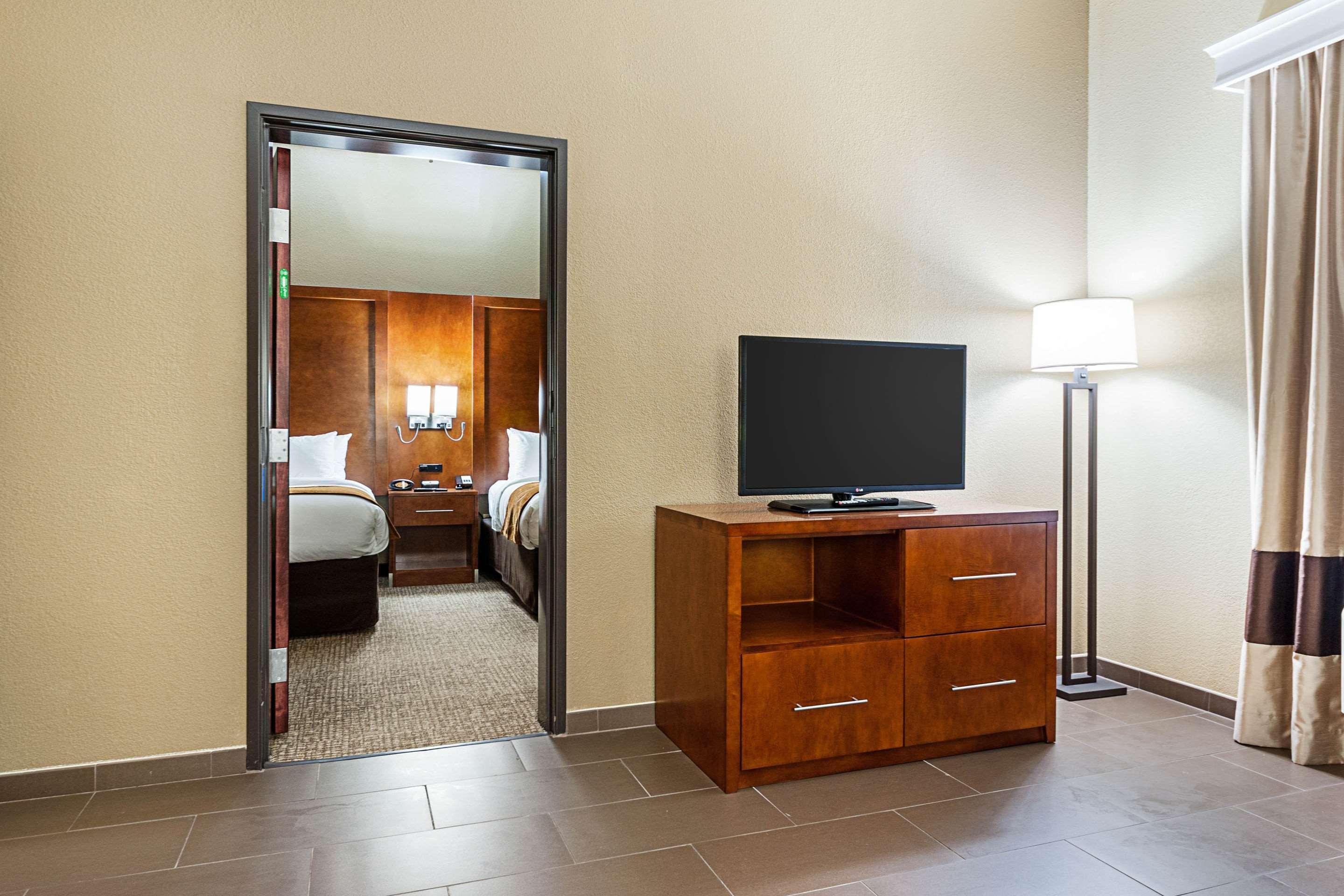 Comfort Suites Batesville Extérieur photo