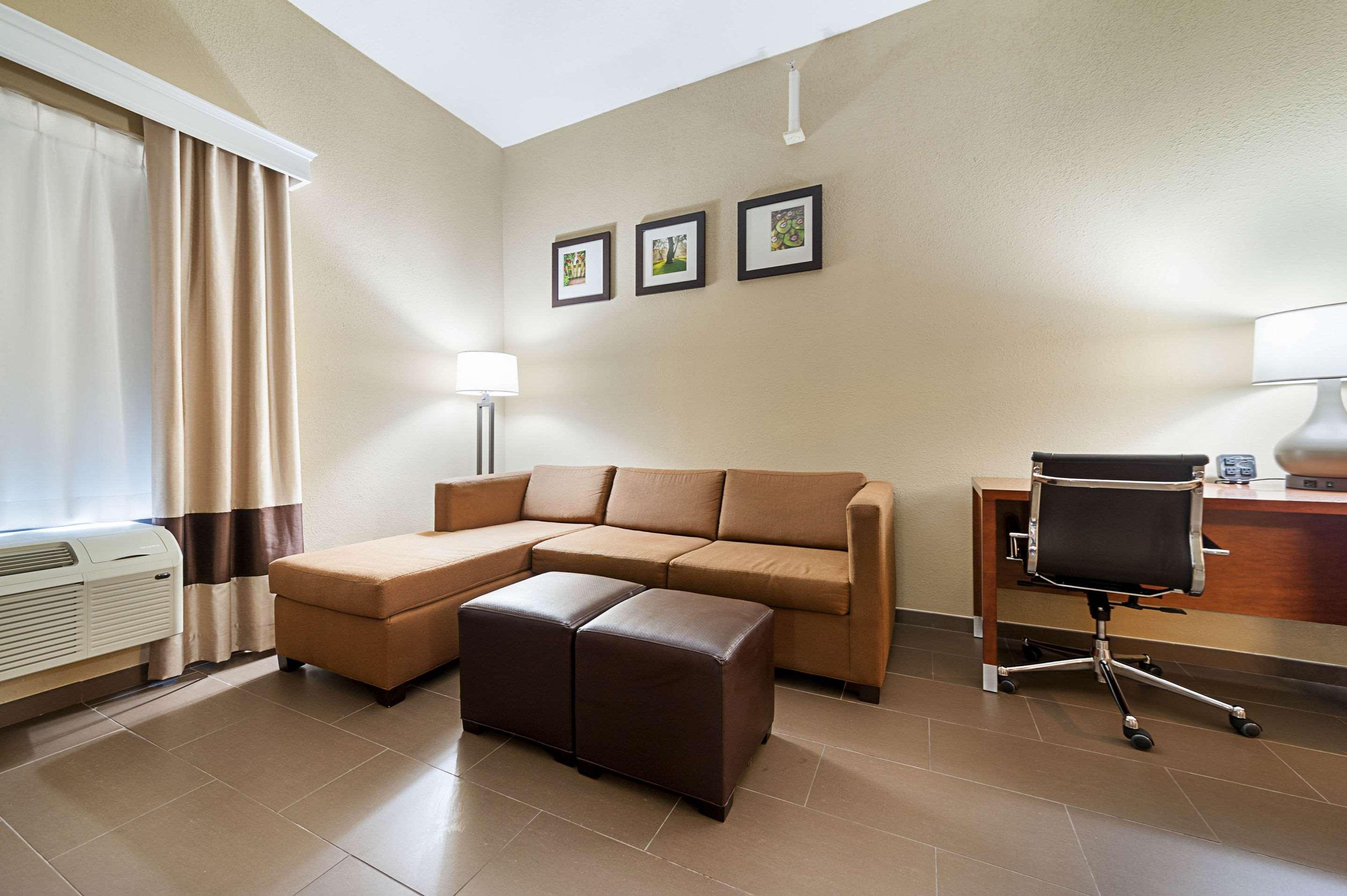 Comfort Suites Batesville Extérieur photo