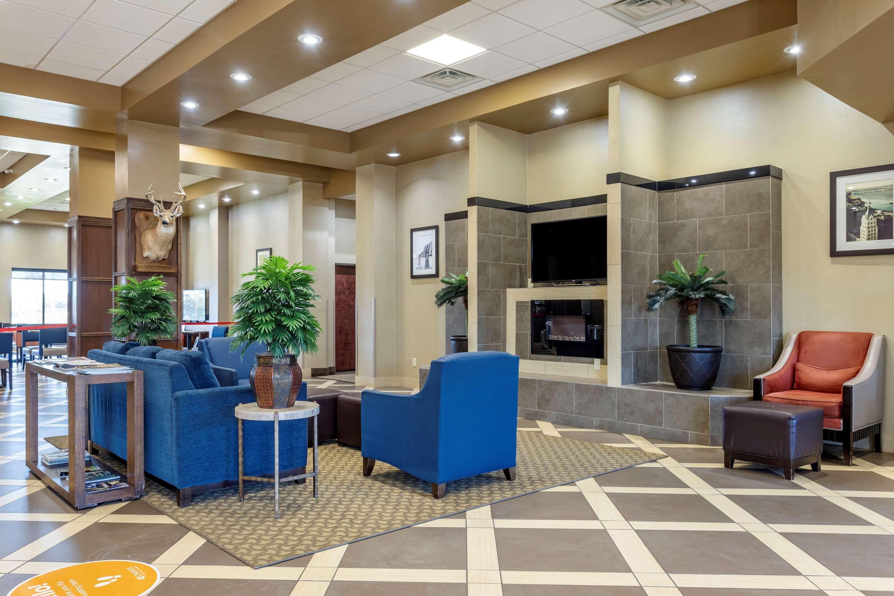 Comfort Suites Batesville Extérieur photo